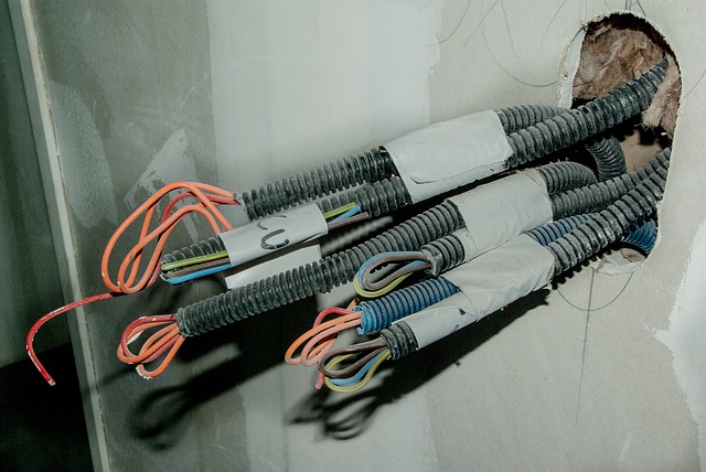 electrician-640x480-79639103.jpeg